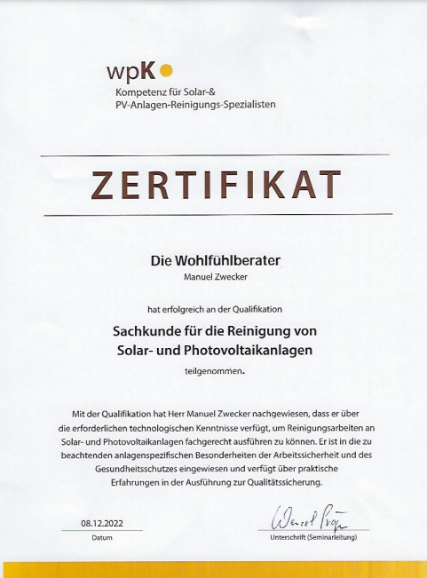 Zertifikat der wpK für Manuel Zwecker über die Qualifikation "Sachkunde für die Reinigung von Solar- und Photovoltaikanlagen".